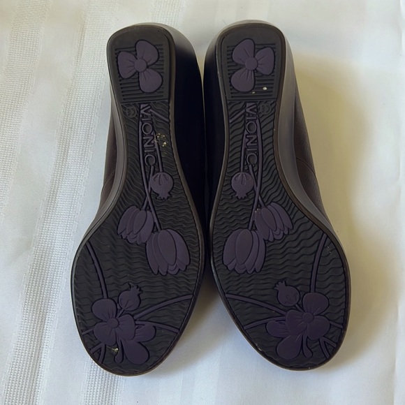 Vionic | Size 5 Womens (US) Brown and Purple Casual Wedge Heels - Picture 2 of 16
